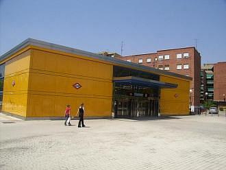 Entrance building, Eugenia de Montijo