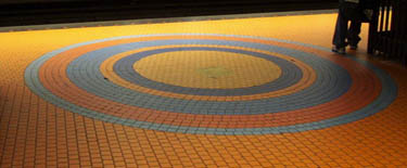 Floor motifs by Gilbert Sauv&eacute;
