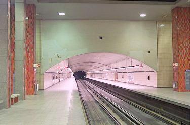 Bulkhead wall