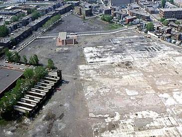 Vue a&eacute;rienne de la station t&ocirc;t apr&egrave;s sa construction