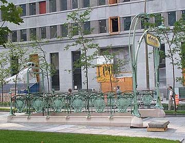 View of the Guimard entrance under reassembly, July 2003