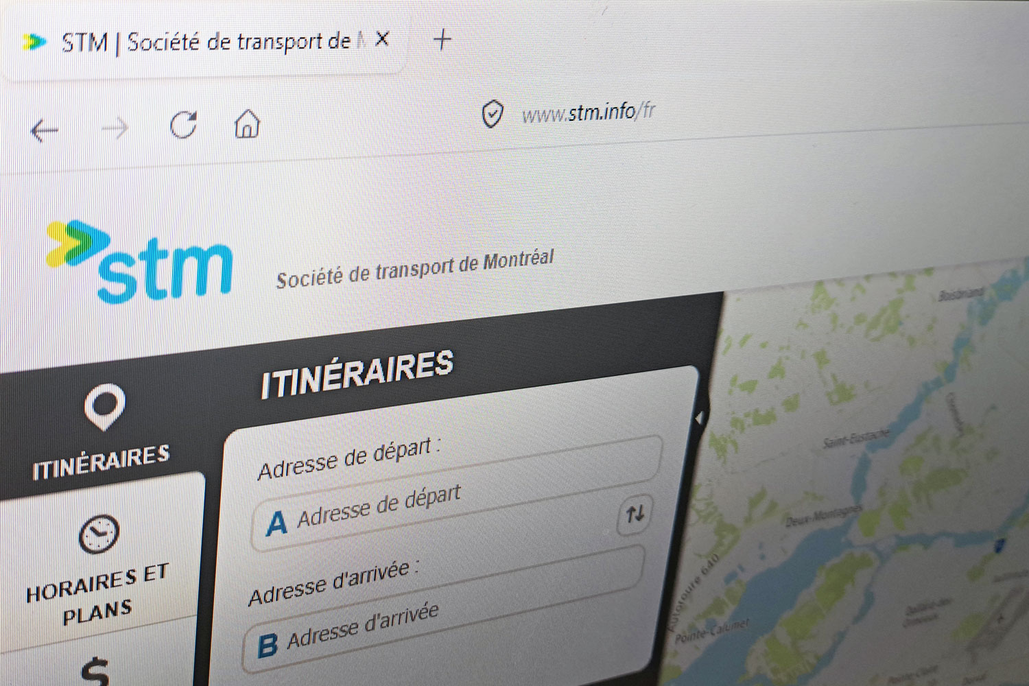 Image of a web browser viewing the STM website, pointing to the Links article