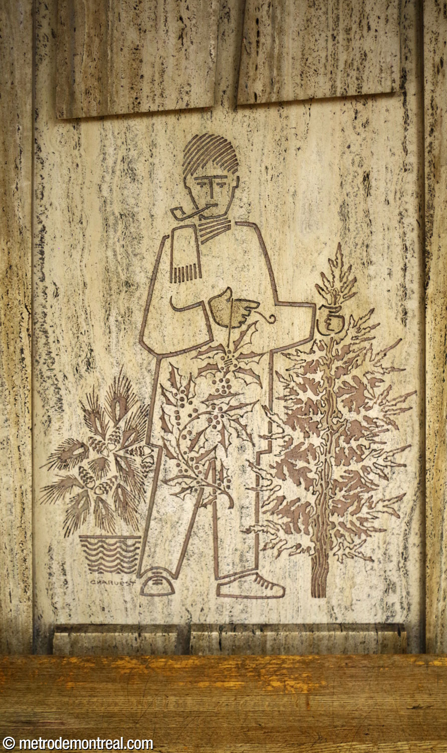 A bas-relief by Jean-Charles Charuest on one of the station's platforms, depicting a Christmas tree seller.