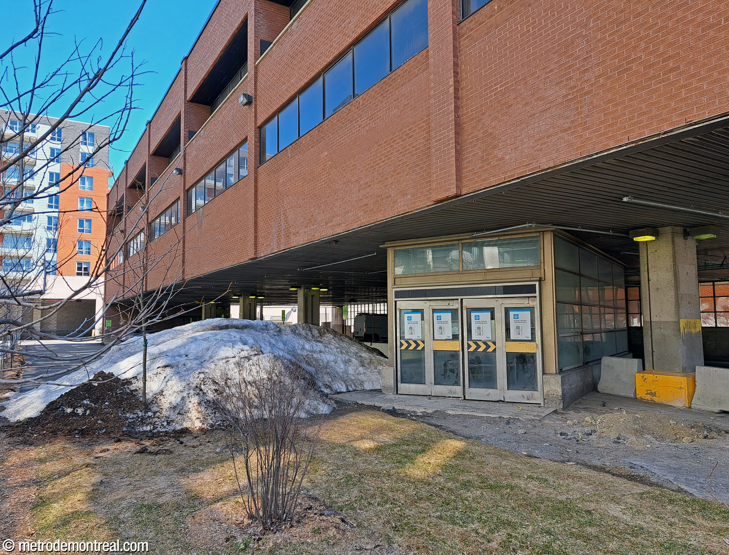 The closed former access to the Laval bus terminal, seen in 2023.