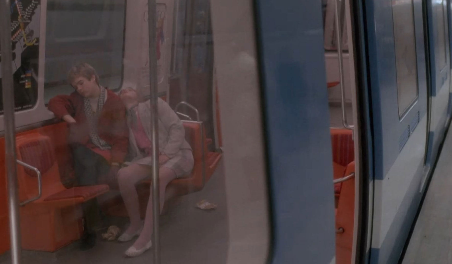 Pascale Bussières and Marcia Pilote in Sonatine (1984)