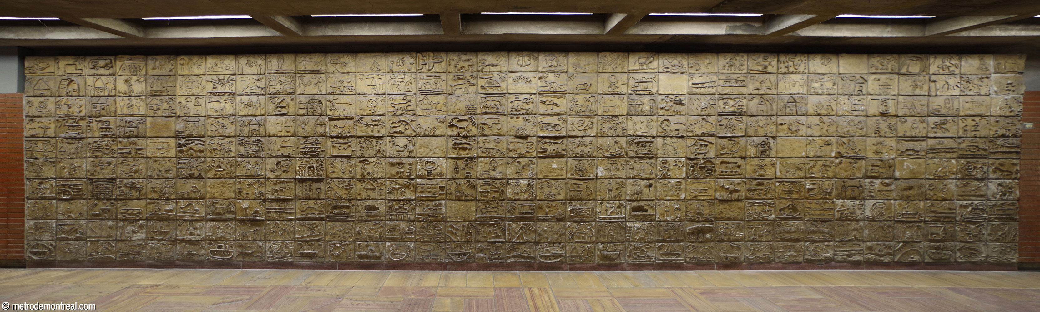 The mural Les enfants dans la ville, located in the original ticket hall, made up of 330 concrete mouldings of reliefs created by Montreal children.