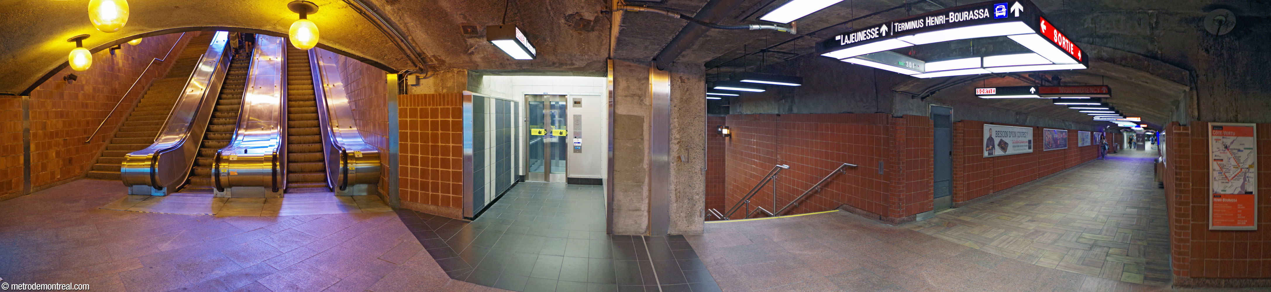 Panorama of the enclosed crossover (right), which continues on to the long tunnel to the Rue Lajeunesse ticket hall and entrances. At centre-right, the staircase to the Côte-Vertu platform; at centre-left, the elevator to the same platform. The stairwell up to the Rue Berri entrance is at left.