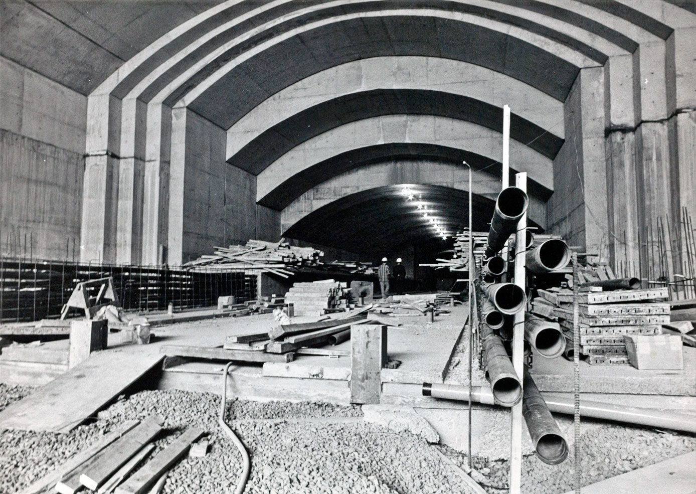La nef de la station en chantier en 1973.
